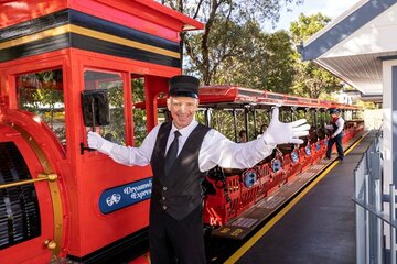 Australien/UK: Modernisierte „Dreamworld Express“-Züge mit nostalgischem Charme befördern Gäste im Dreamworld-Park