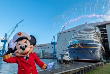 Deutschland: Drittes Disney-Schiff der Meyer Werft in Papenburg ausgedockt