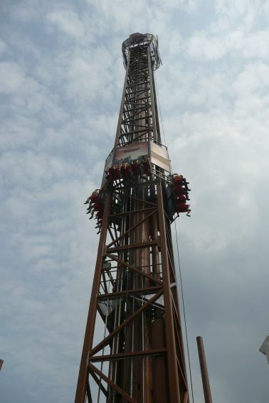 USA: S&S Worldwide baut Freifallturm für motiongate™ Dubai