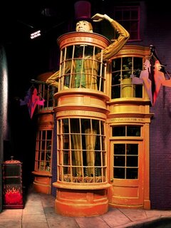 GB: Warner Bros. Studio Tour London – The Making of Harry Potter zeigt Zaubertricks in neuem Bereich „Magical Mischief“