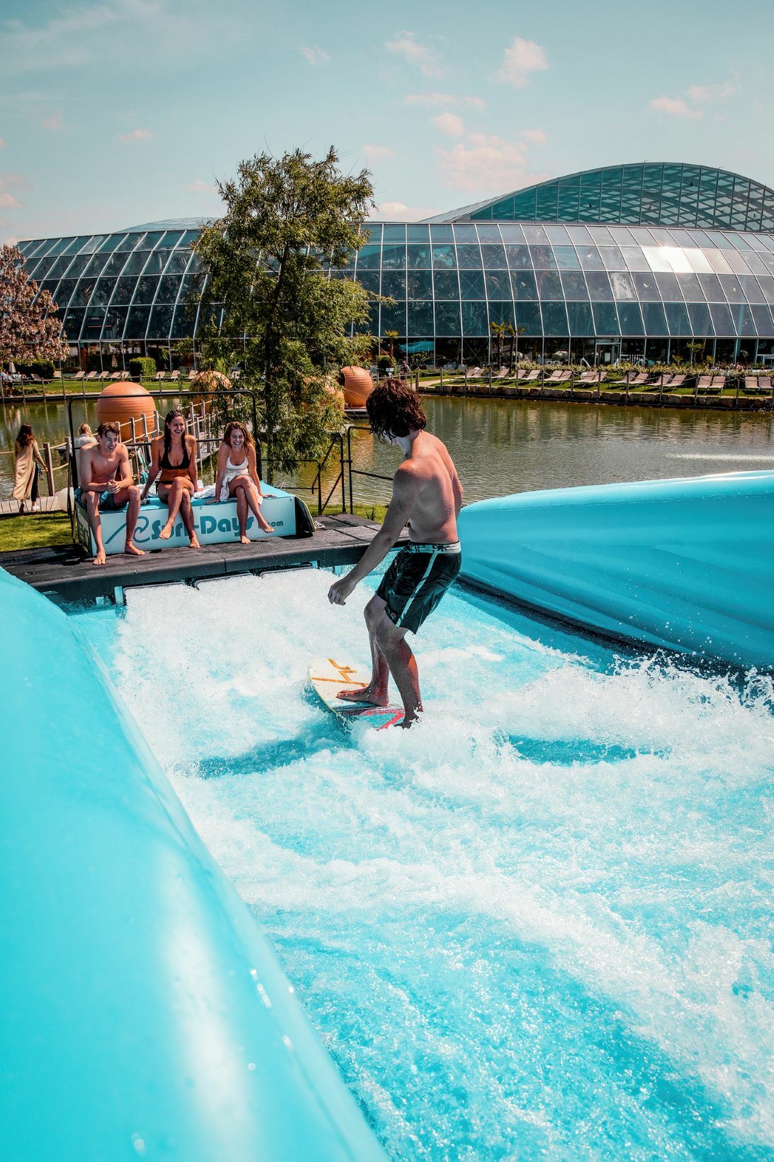 Therme Euskirchen mit sommerlichen Angeboten am Paradise Beach