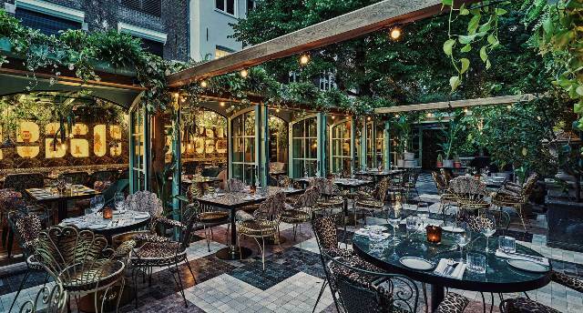 Niederlande: Neues Restaurant Secret Garden in Amsterdam lockt mit Fusion Kitchen in aufwendigem Ambiente