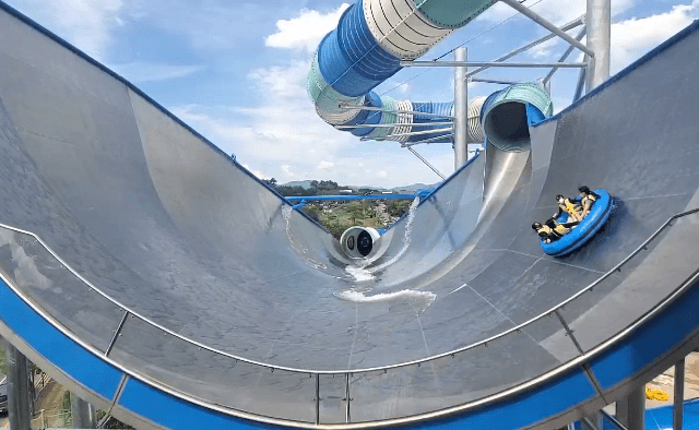 Korea/Germany: Ocean Adventure Water Park Draws Visitors with New Hybrid Giant Slide