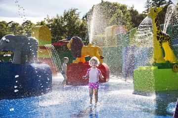 Legoland Windsor Resort/UK: New Soaking Water Fun with DUPLO Valley 