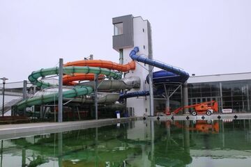 Germany: Nettebad Osnabrueck Opens New „Twist“ Funnel Slide