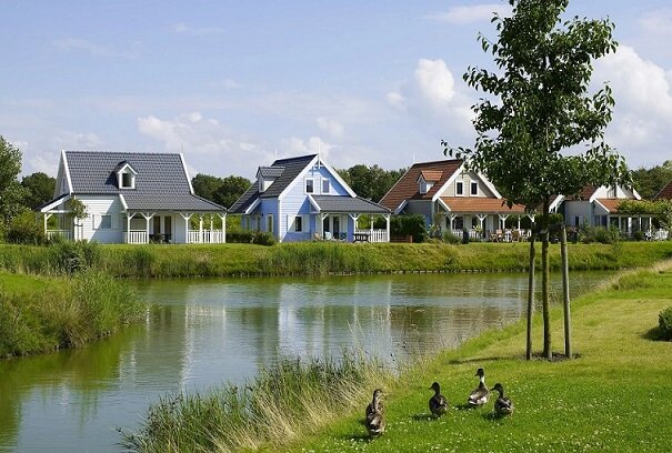 Niederlande: Dormio Group und Roompot vereinbaren Übernahme von dreißig Ferienparks