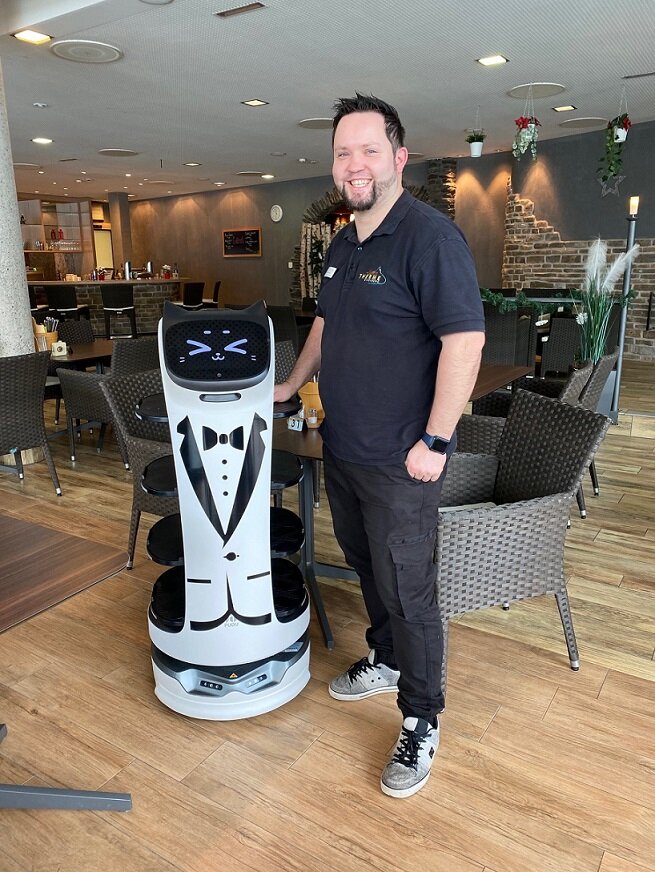 Österreich: Alpentherme Ehrenberg setzt Serviceroboter ein