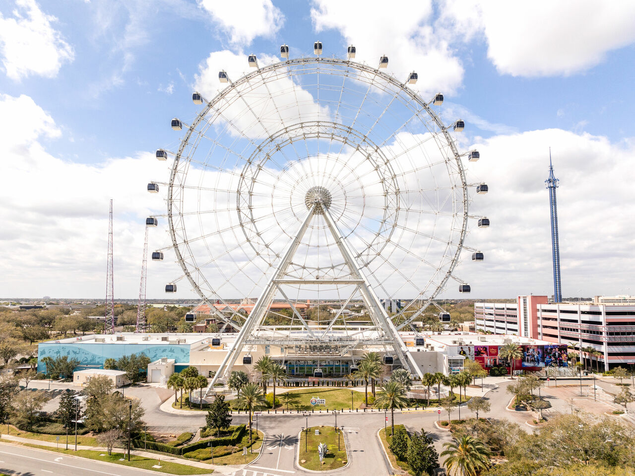 Merlin verkündet Jahresergebnisse & übernimmt Orlando Wheel