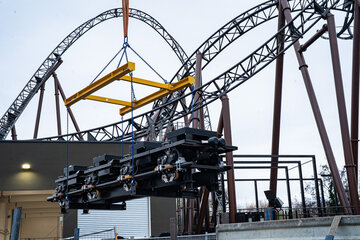 Schienenpremiere für Voltron-Wagen im Europa-Park