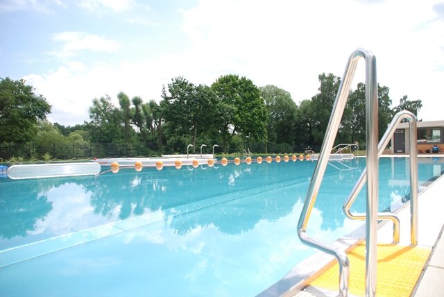 “Risks to Life and Limb“ – EWA Calls for Extensive Opening of Bathing Complexes for Safe Swimming