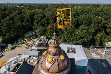 Netherlands: Efteling’s New Palace Reaches Its Highest Point