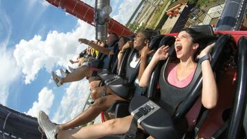 USA: „Harley Quinn Spinsanity“ in Six Flags Over Texas eröffnet morgen