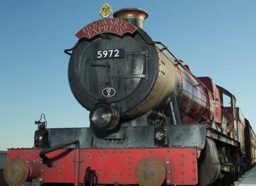 Orlando / USA: Harry Potter – Hogwarts Express trifft pünktlich im Universal Orlando Resort ein … 