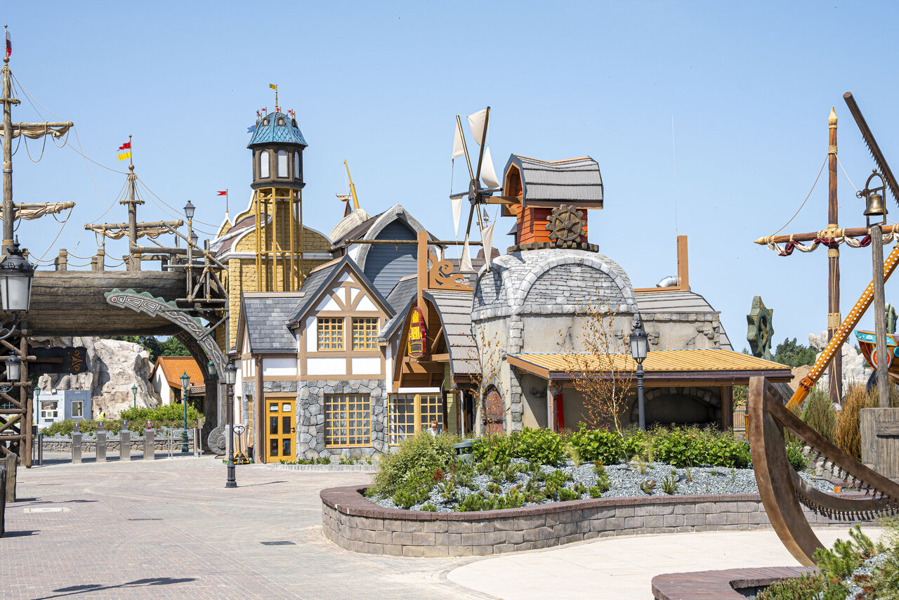 Now Open: New “Hossoland” Theme Park in Poland
