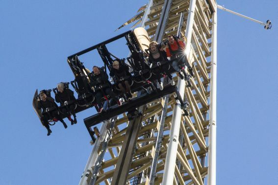Schweden: Gröna Lund eröffnet Ikaros