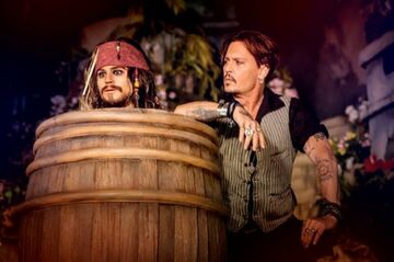 Frankreich: Johnny Depp entdeckt die Neuheiten der Attraktion „Pirates of the Caribbean“