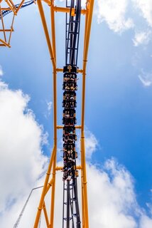 USA: New Record Rollercoaster “The Steel Curtain” Opened at Kennywood