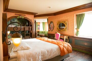 The Netherlands: Efteling Hotel Offers New Fairytale Tree Themed Suite for Overnight Guests