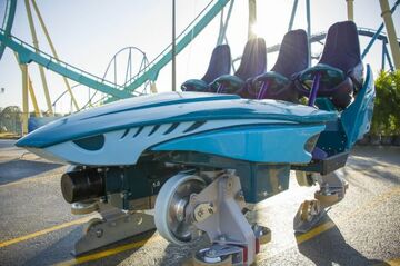 USA: SeaWorld Orlando Unveils “Mako” Car