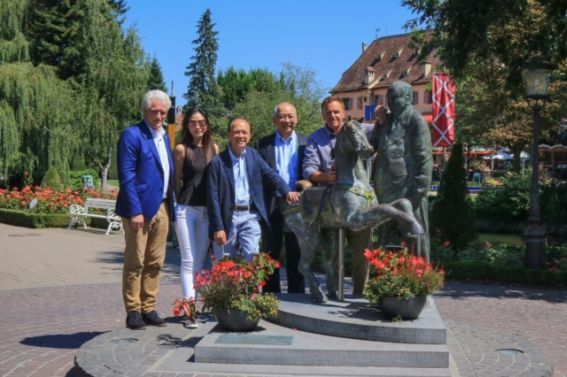 Deutschland/Hongkong: Delegation des Ocean Park Hong Kong zu Besuch im Europa-Park