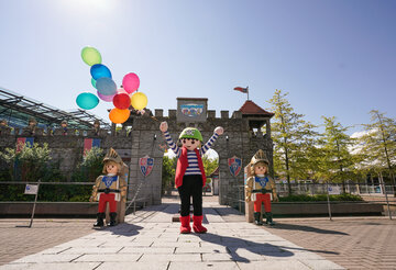 PLAYMOBIL-FunPark Reopens with New “Bee Trail” 