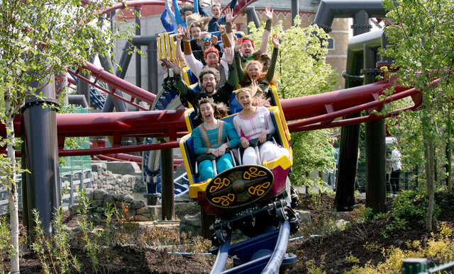 Tír Na nÓg enthuses with coaster double & wave swinger