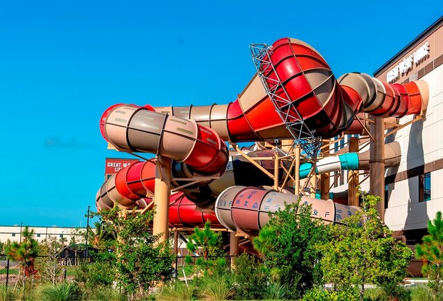 Florida‘s largest indoor water park now open