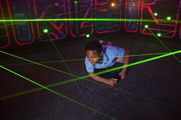 Florida: Nickelodeon Suites Resort Opens Ninja Turtles Laser Maze Attraction