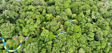 Malaysia: ESCAPE-Themenpark baut über einen Kilometer lange Wasserrutsche