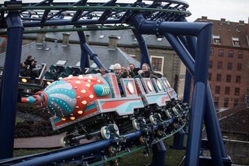 Dänemark: Tivoli eröffnet neue Achterbahn „The Milky Way Express“
