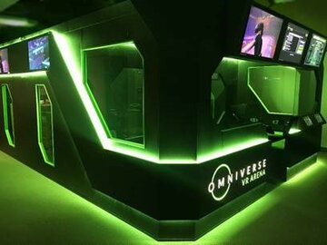 USA: Virtuix und Funovation präsentieren neue E-Sport-Attraktion „VR ARENA“